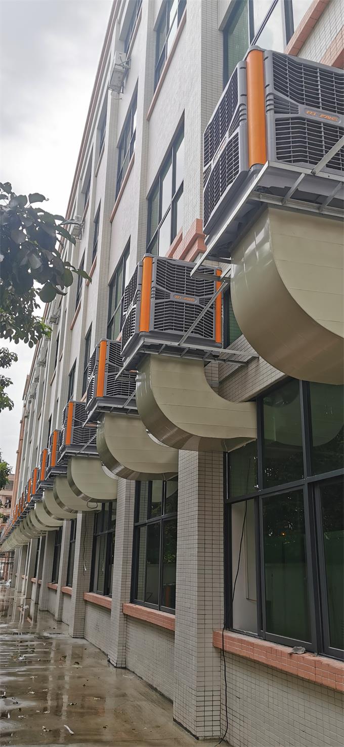 你還在為廠房降溫而煩惱嗎？工業(yè)水冷空調為你解決廠房降溫難題